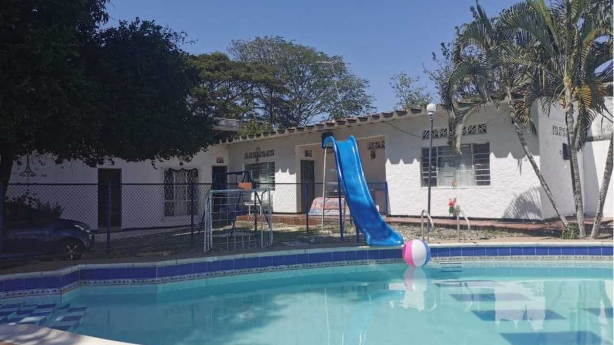 venta de casa con pisicina en ricaurte